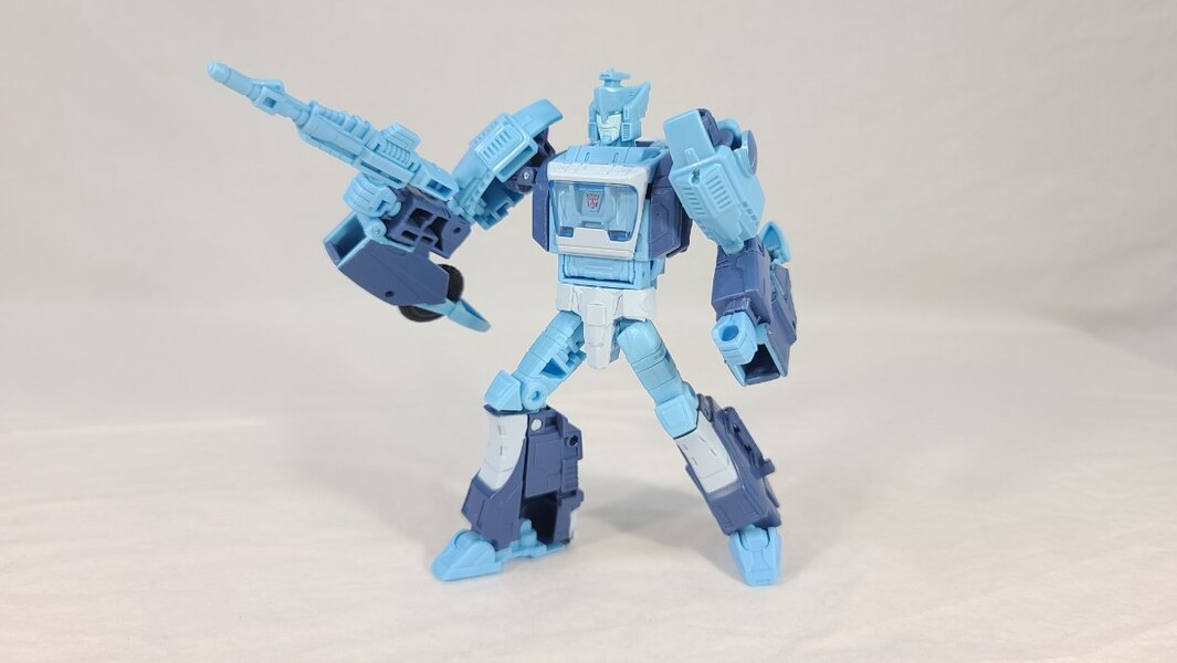TF Collector Legacy Blurr Review Image  (7 of 9)